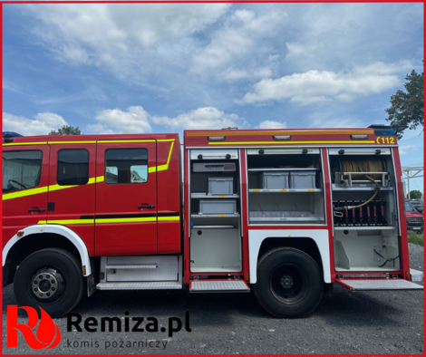 Mercedes Atego 15.280 AF 4 x 4 średni samochód ratowniczo-gaśniczy - obrazek 3