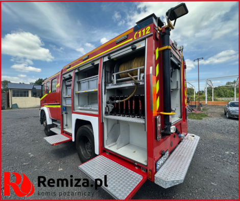 Mercedes Atego 15.280 AF 4 x 4 średni samochód ratowniczo-gaśniczy - obrazek 8