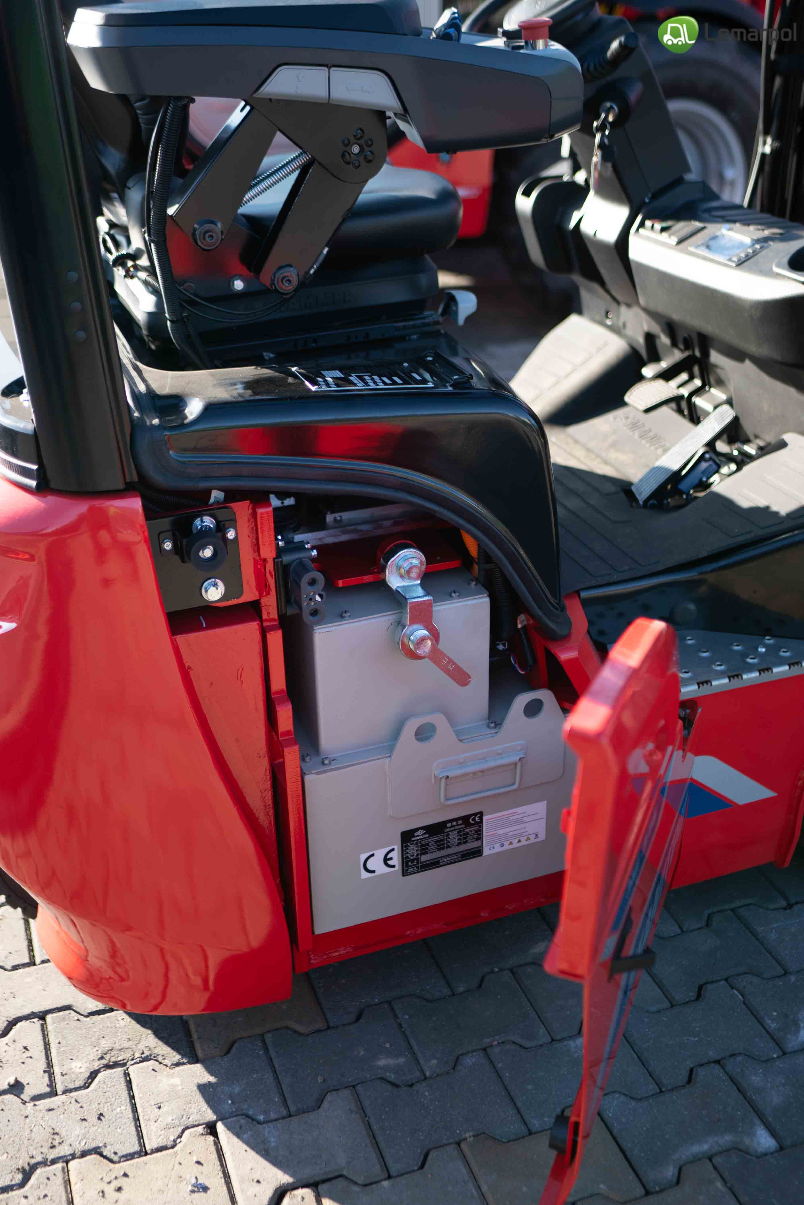 Wózek widłowy elektryczny Manitou ME 316 LIFT - obrazek 3