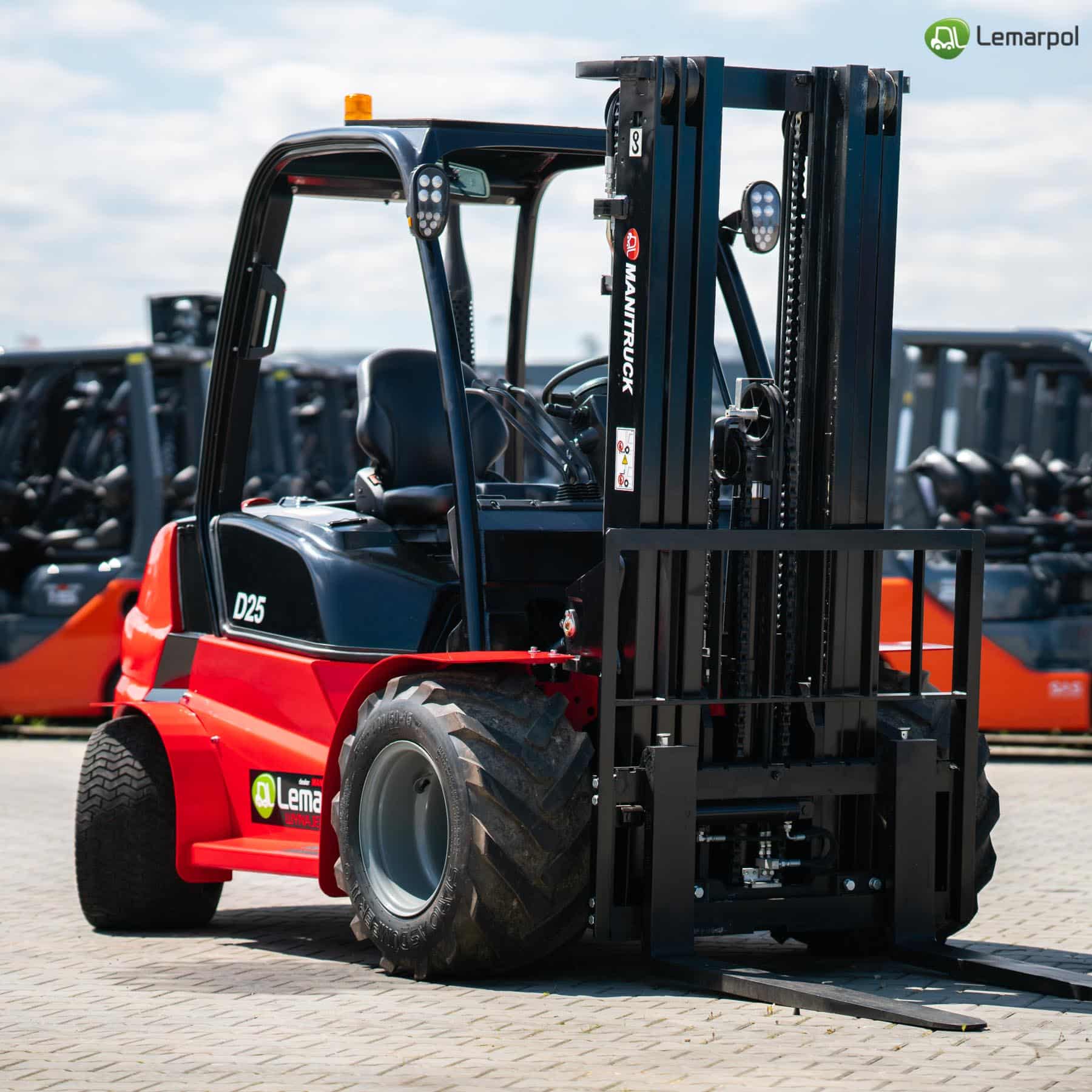 Wózek widłowy terenowy Manitruck D25 - obrazek 5